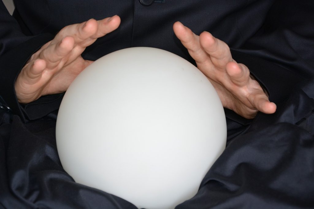 clairvoyant, crystal ball, fortune tellers-1026092.jpg